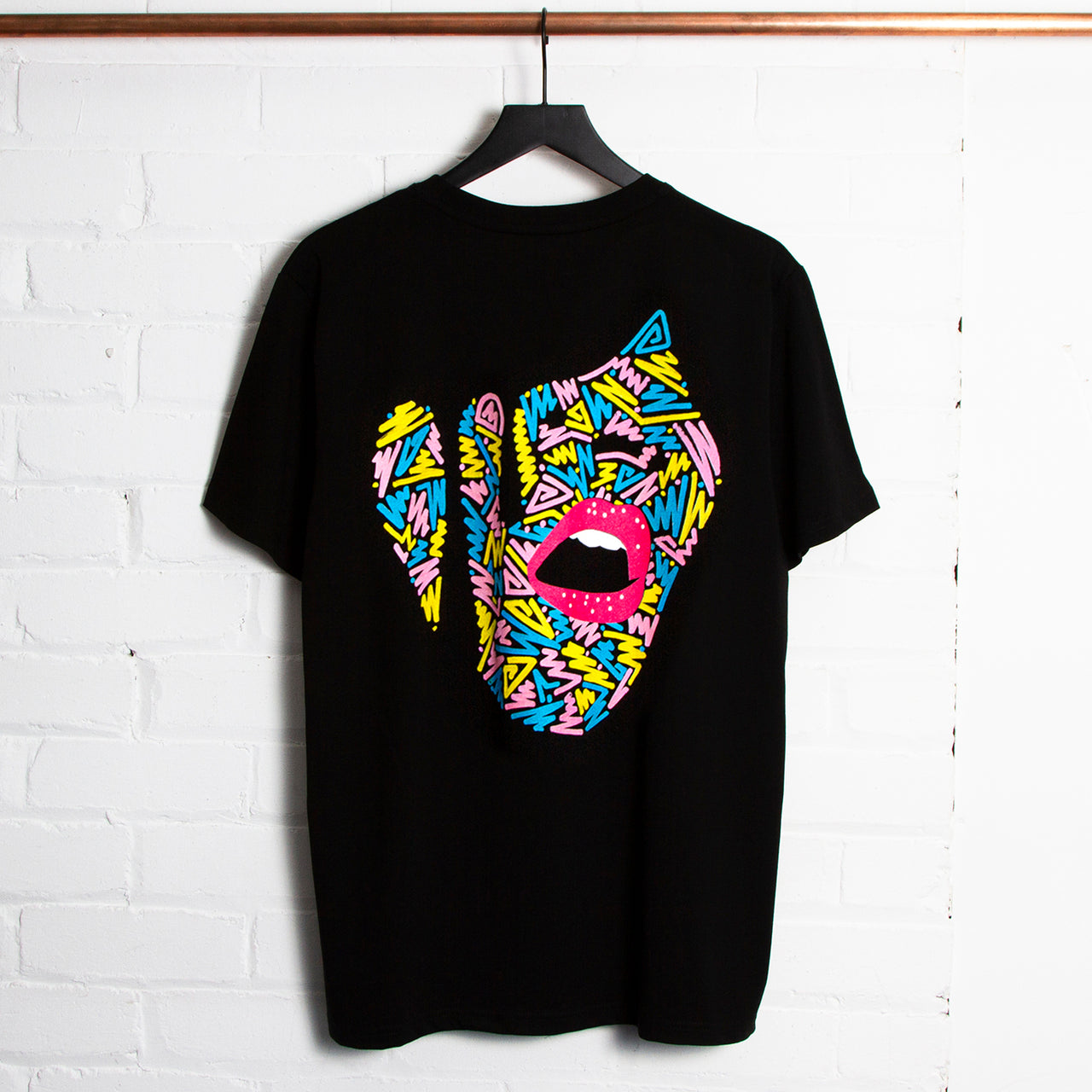 Droplet Face 006 Back Print - Tshirt - Black