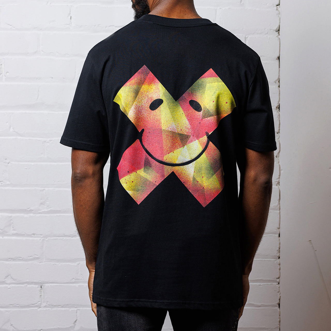 Stencilled Smiley X Imprint - Tshirt - Black