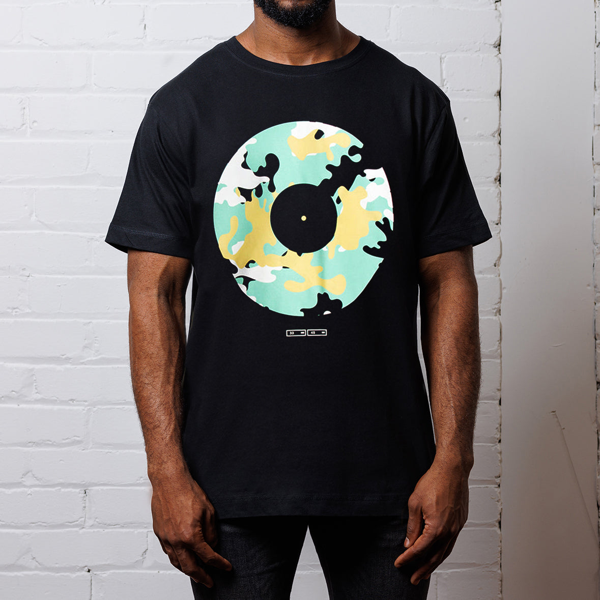 Vinyl Remixed Camo - Tshirt - Black