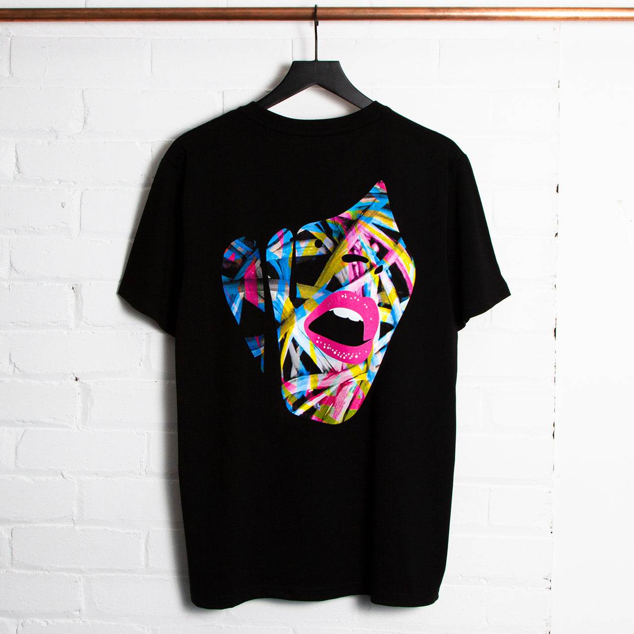 Droplet Face 005 Back Print - Tshirt - Black