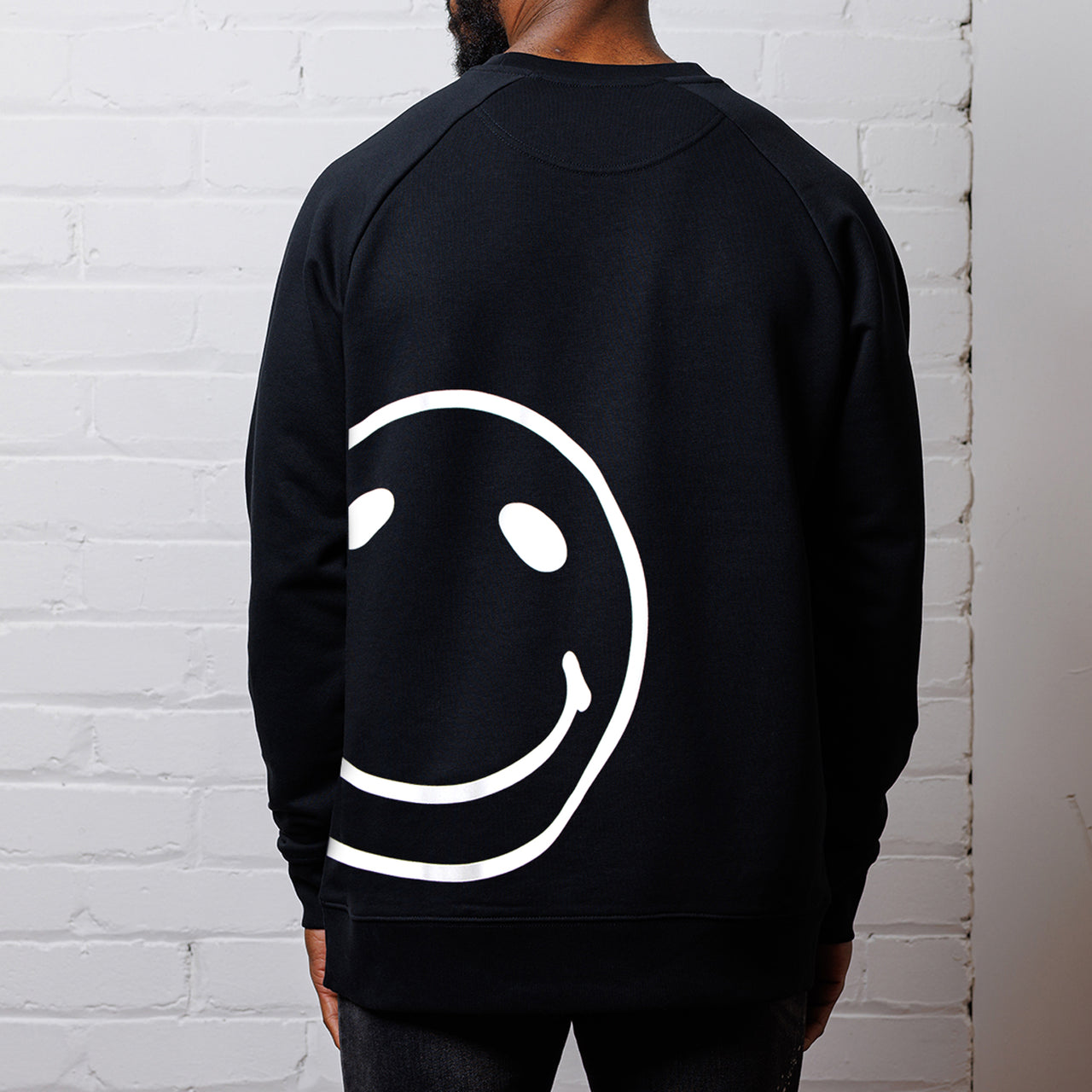 Side Smiley - Sweatshirt - Black