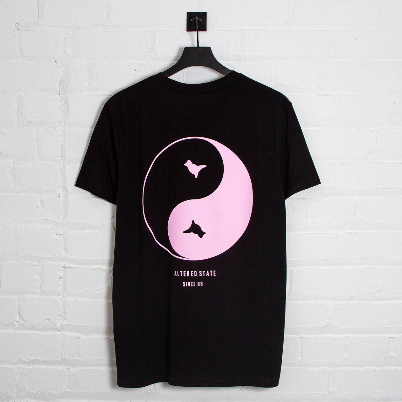 Dove Back Print Pink - Tshirt - Black