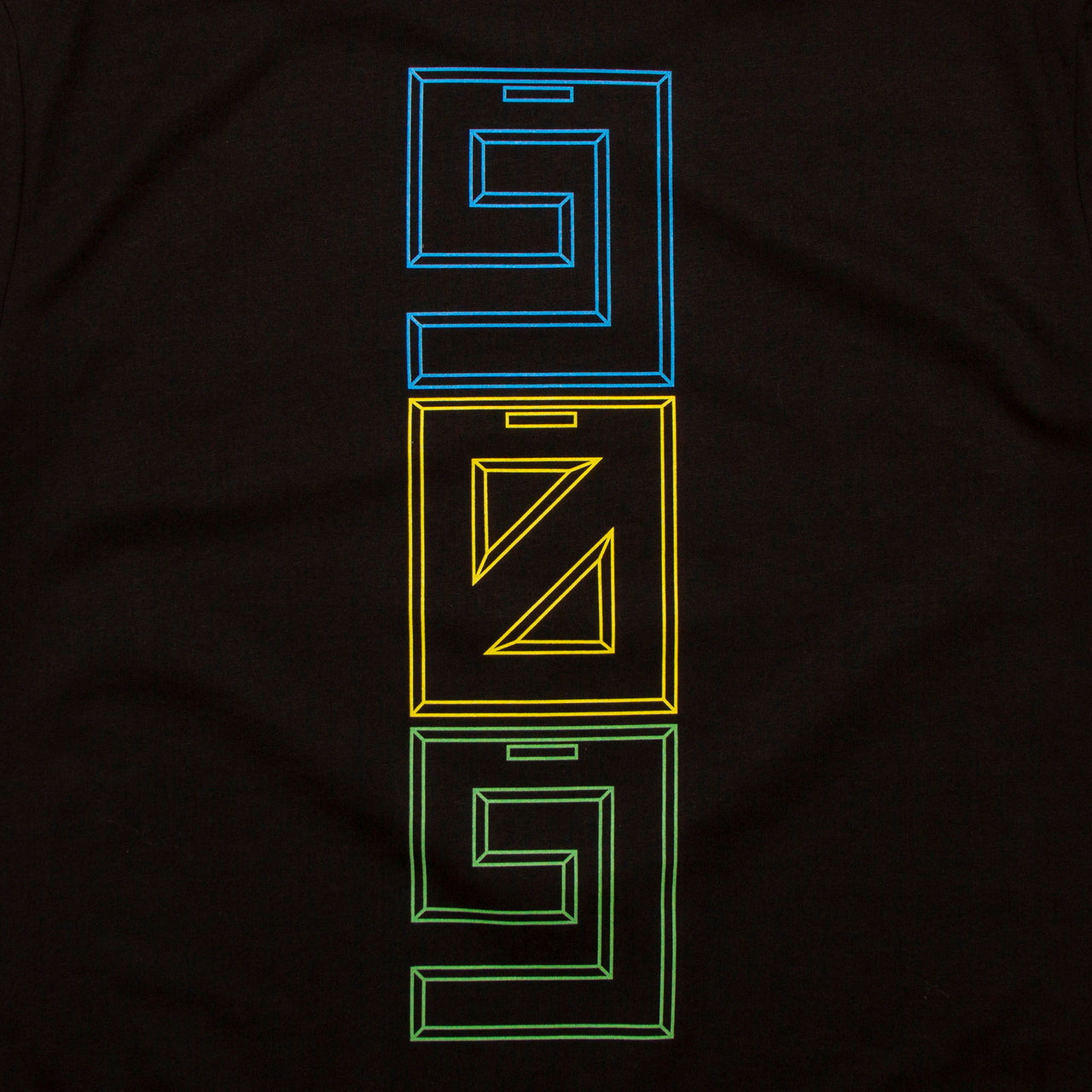 909 Colour Vertical Back Print - Tshirt - Black