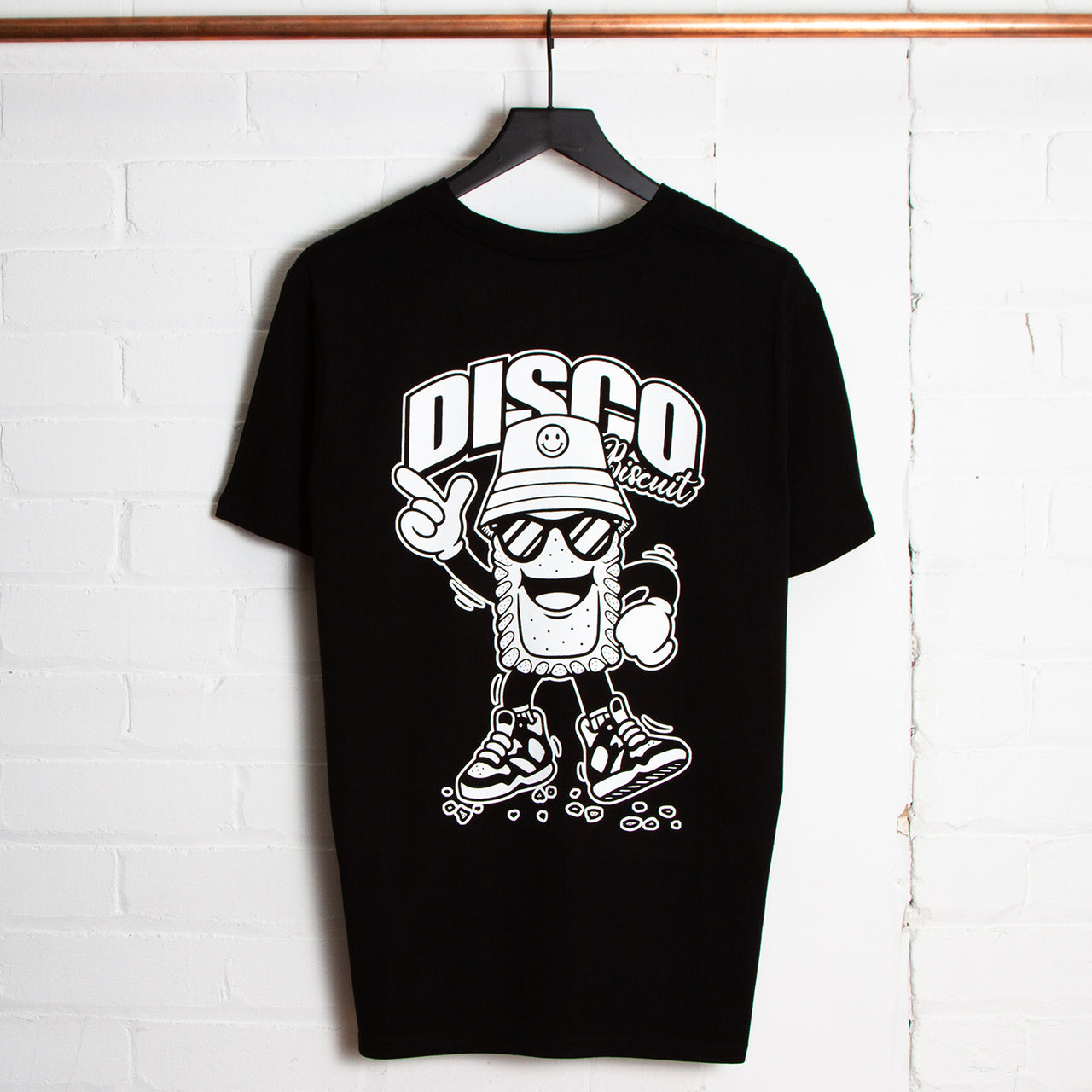 Discoff Biscuit Back Print - Tshirt - Black