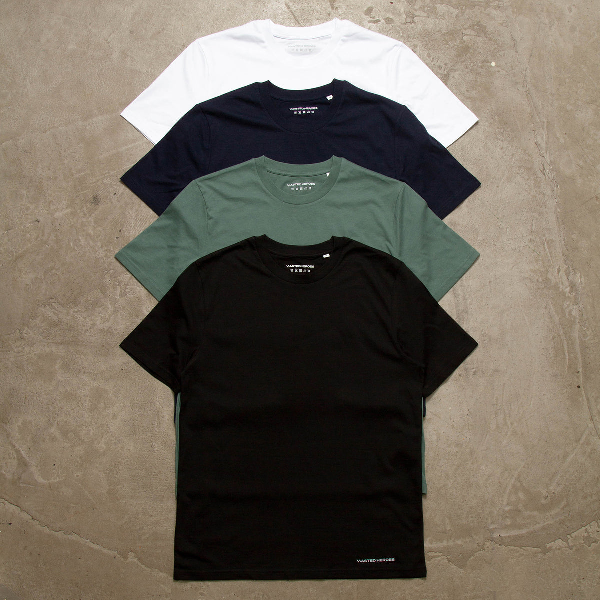 Logo - Regular Tshirt - Black/White/Navy/Green
