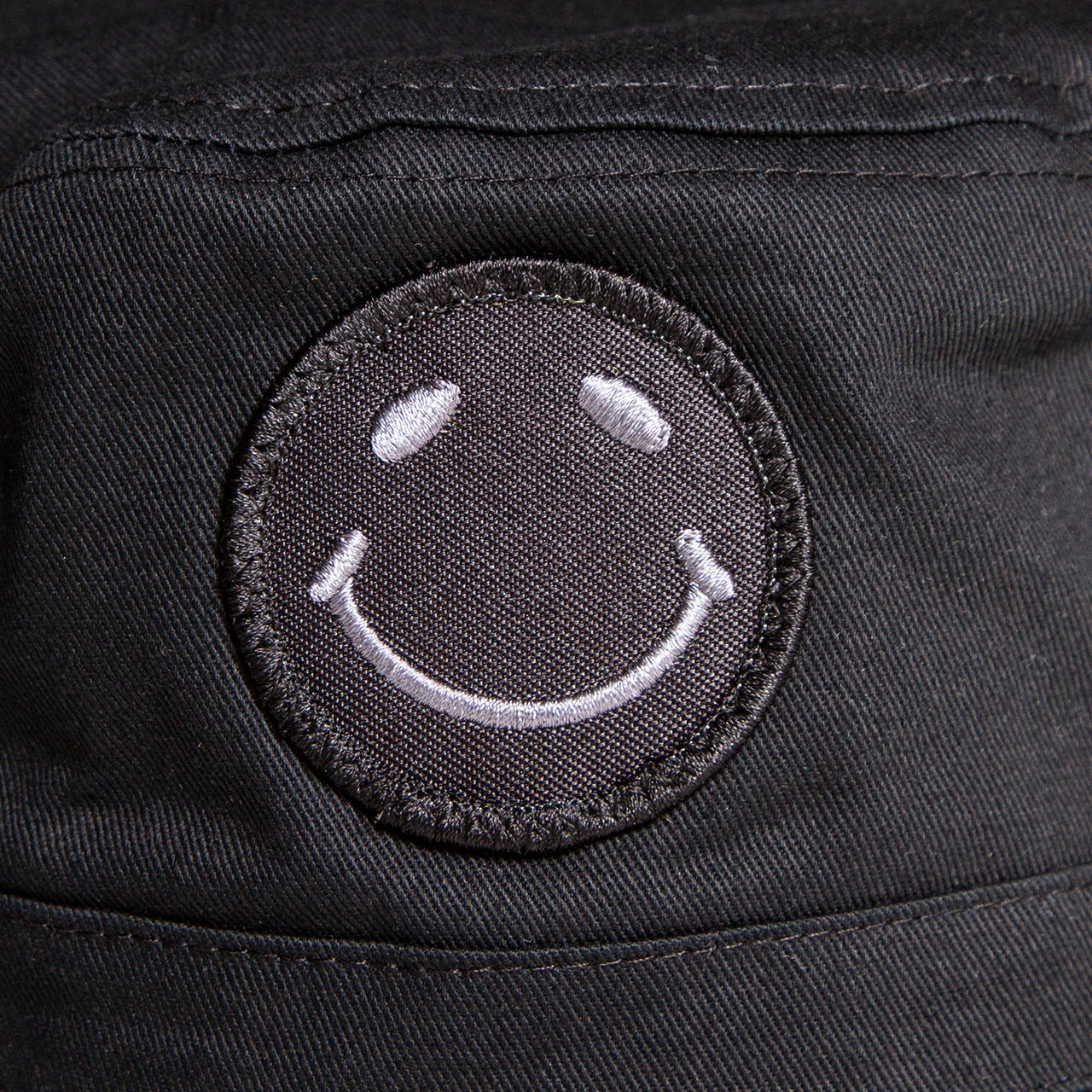 BB Smiley - Bucket Hat - Black