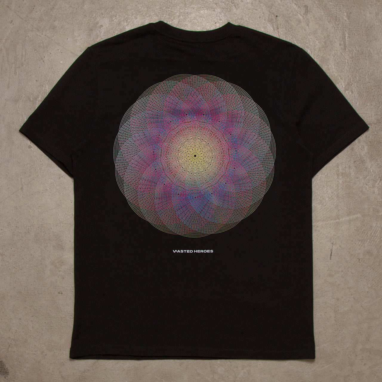 001 Geometric Back Print - Tshirt - Black