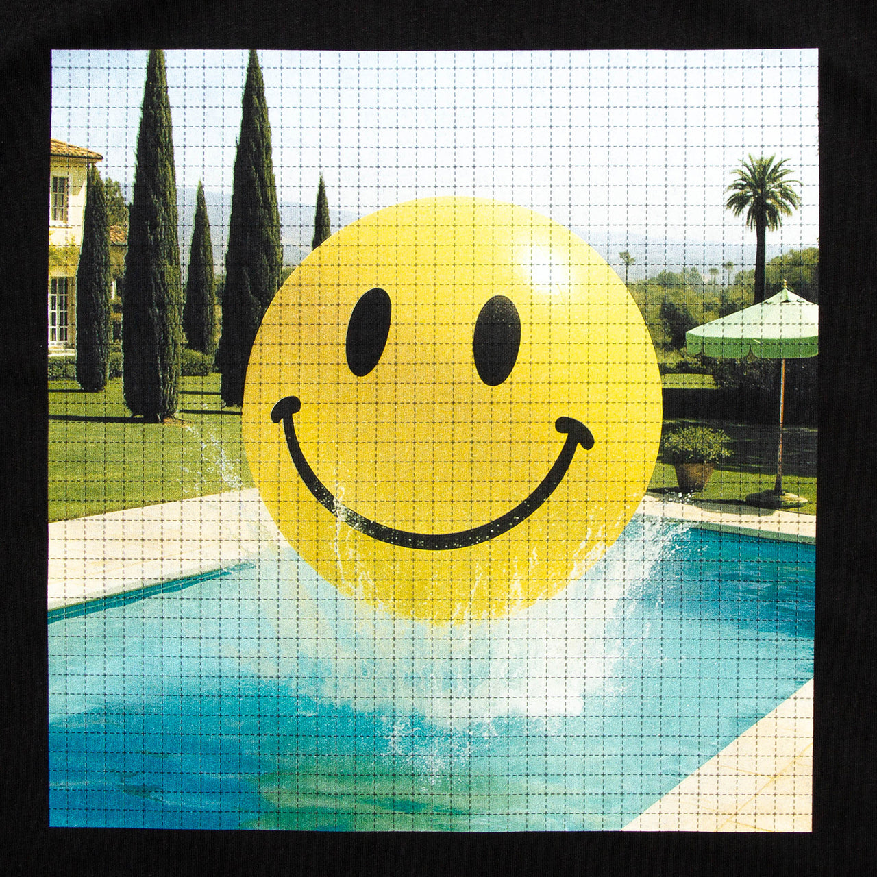 Smiley Poolside Trip Front Print - Tshirt - Black