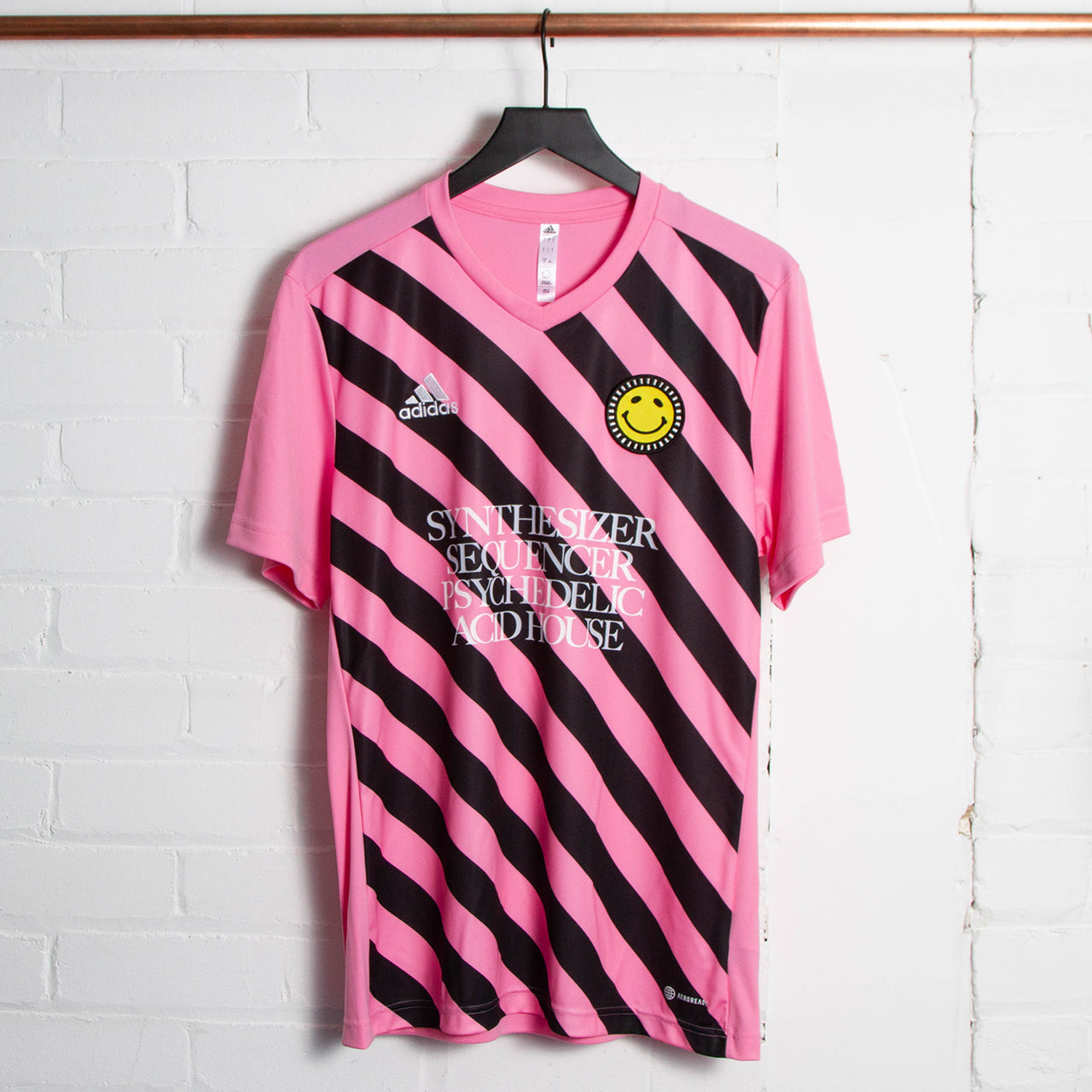 Wasted Heroes FC Entrada 22 - Training Jersey - Striped Pink Glow Smiley