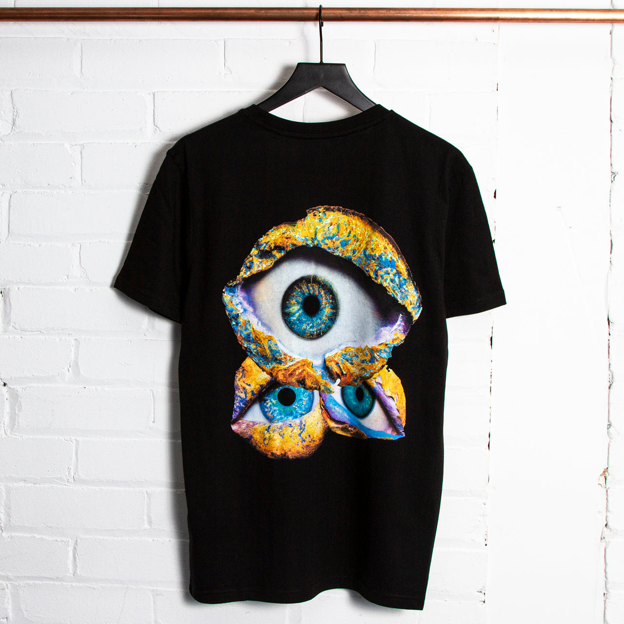 Eye Back Print - Tshirt - Black