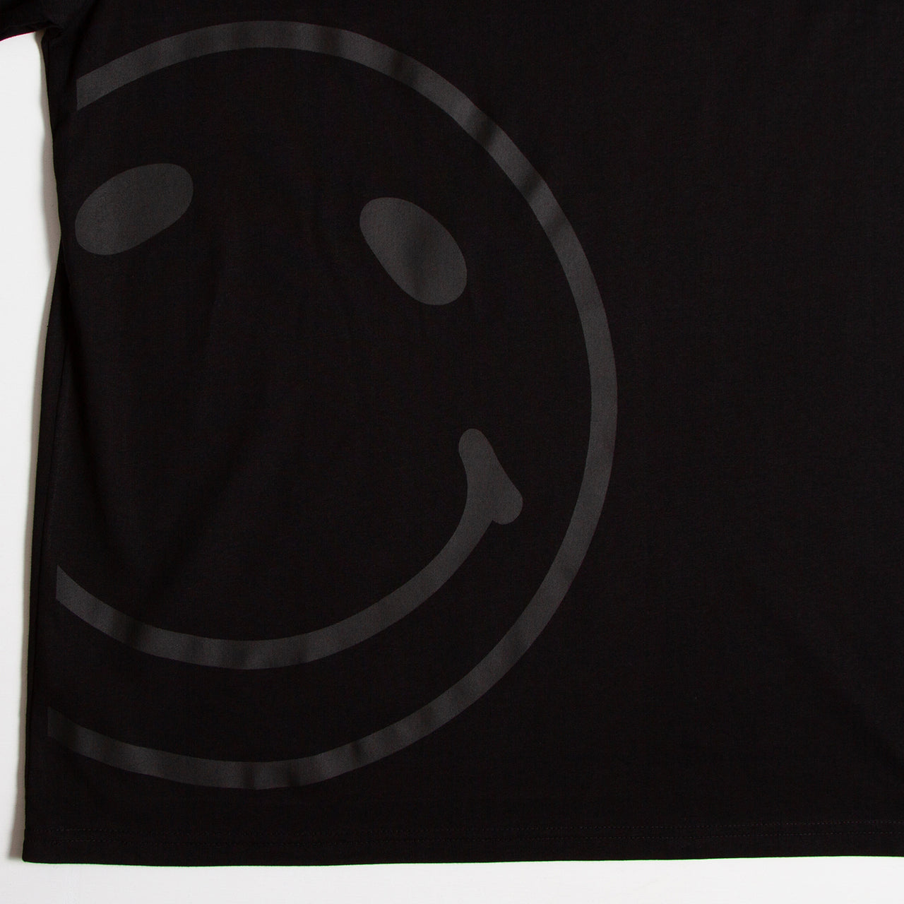 Black On Black Side Smiley - Oversized Tshirt - Black
