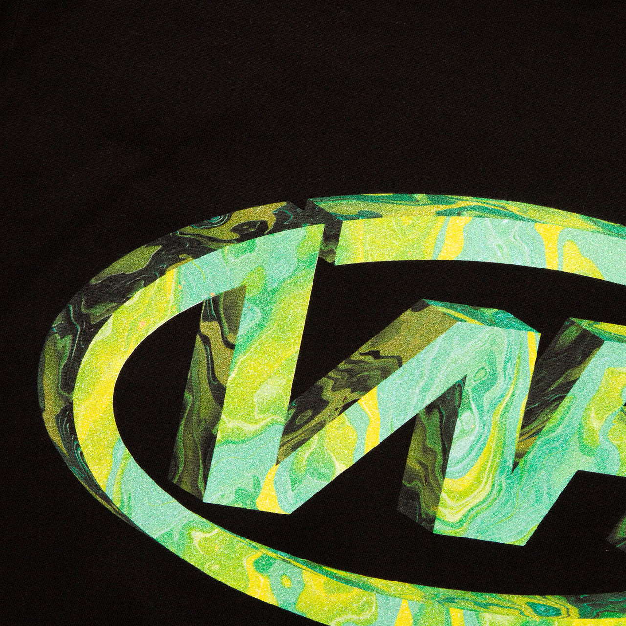 WH Crew Emerald Front Print - Tshirt - Black