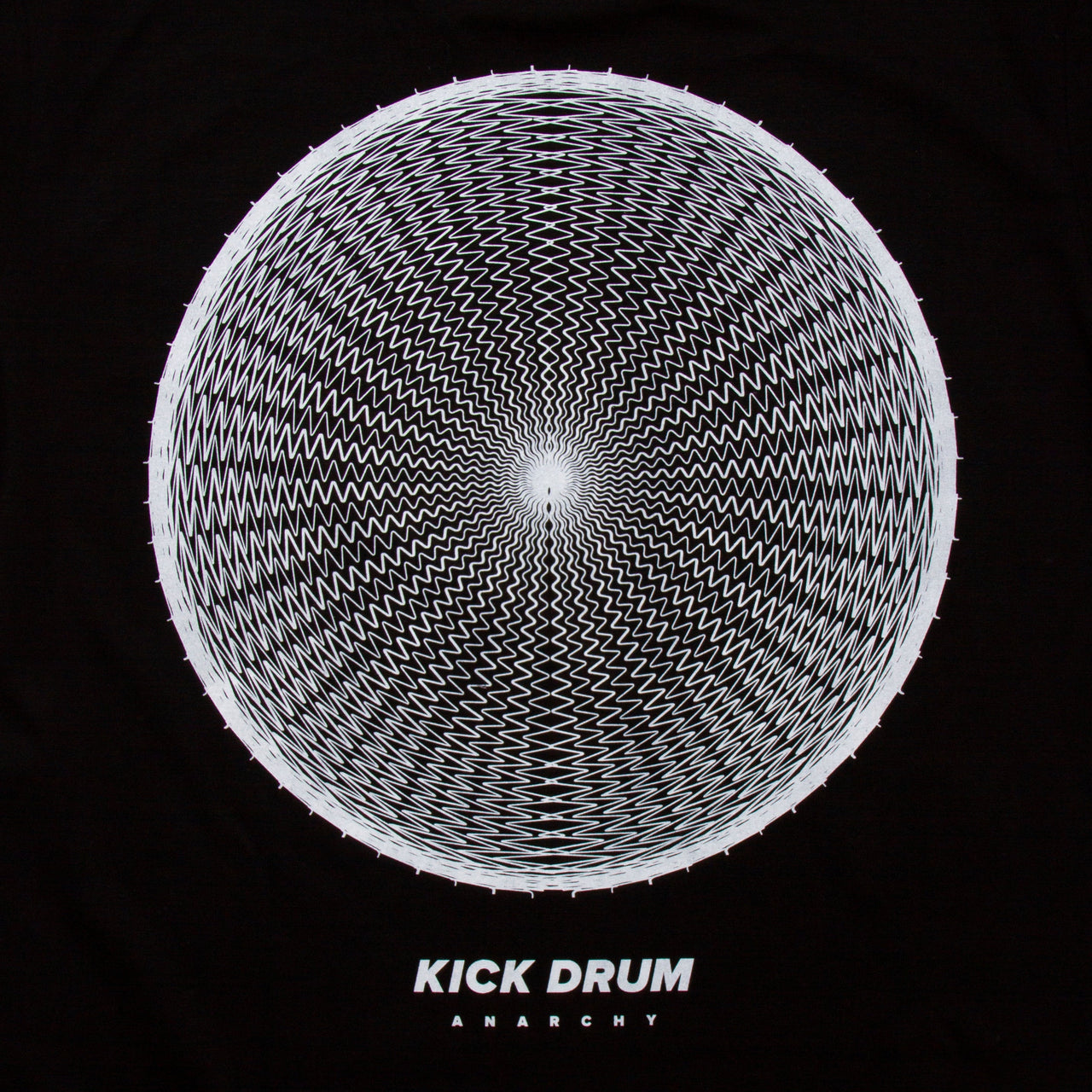 Kick Drum Back Print - Tshirt - Black