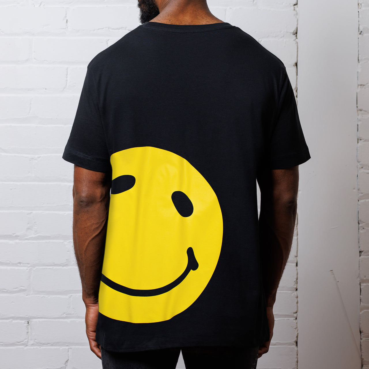 Mega Side Smiley Back - Tshirt - Black
