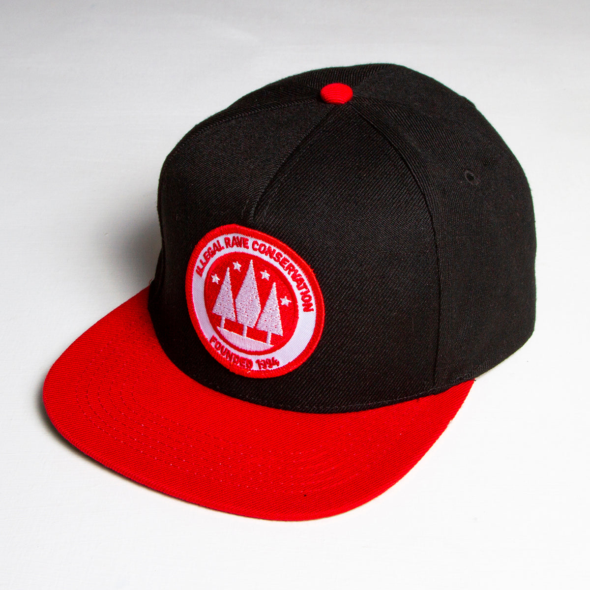 Illegal Rave - Snapback - Red & Black - Wasted Heroes