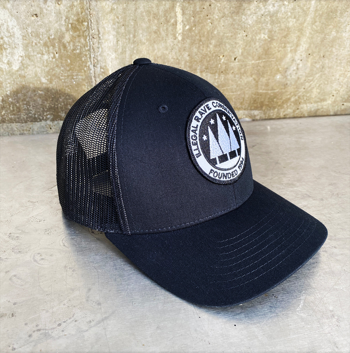 Illegal Rave - Trucker Cap - Black - Wasted Heroes