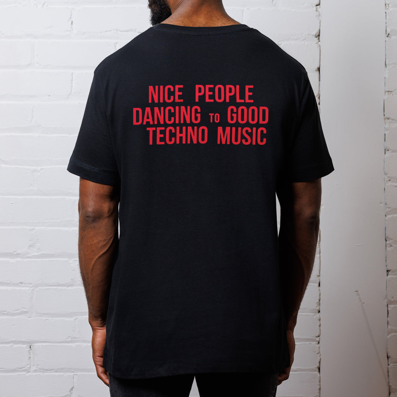 Peoples Techno Back Print - Tshirt - Black
