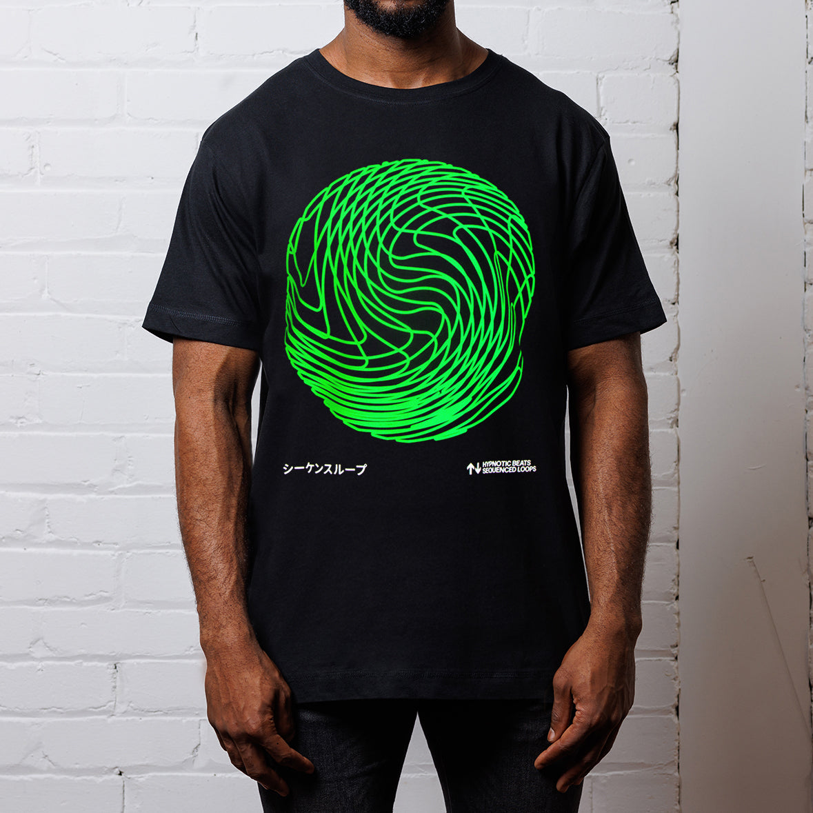 Sequence Sphere Front Print - Tshirt - Black