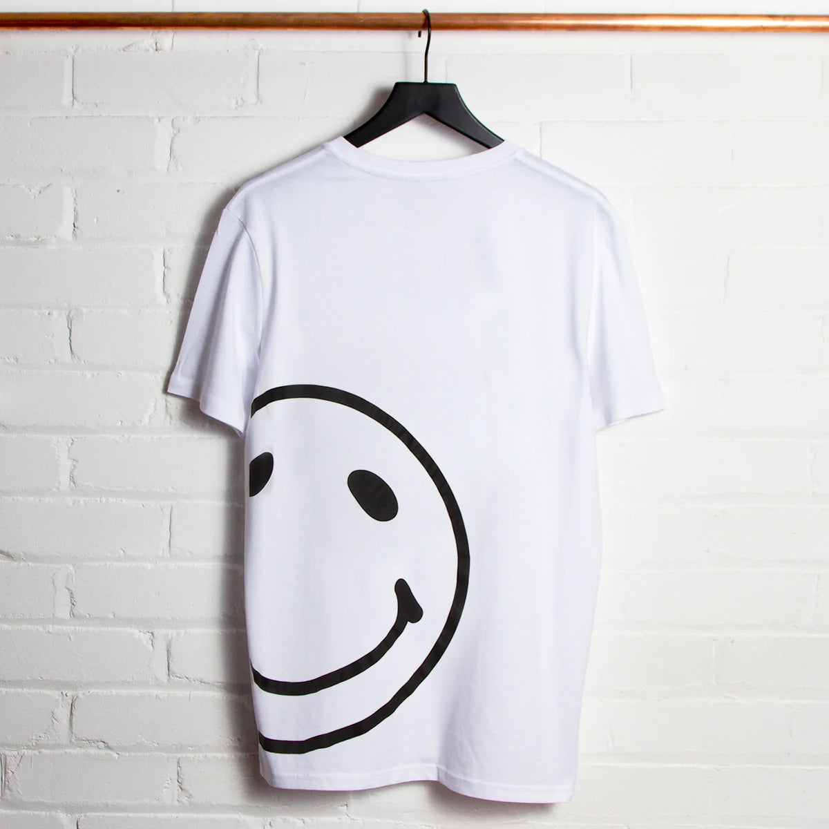 Side Smiley Back - Tshirt - White