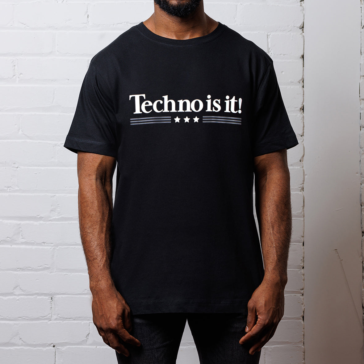 Techno Is It - Tshirt - Black